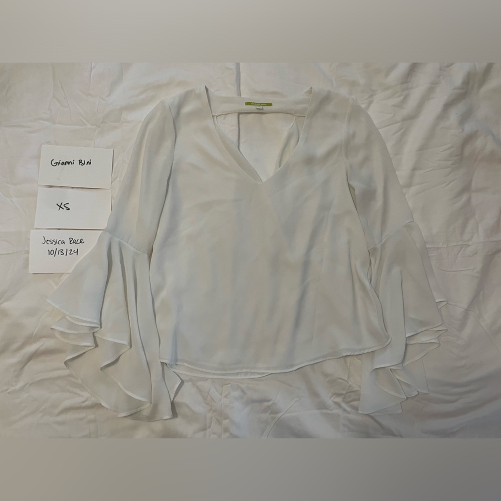 Size XS Gianni Bini White bell sleeves top